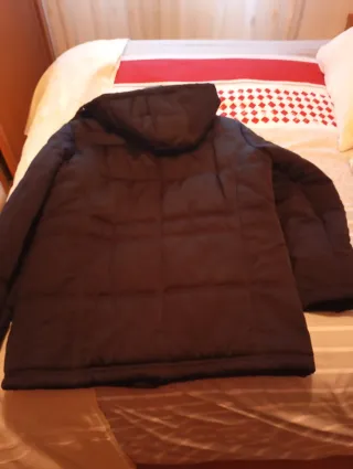 Parka negra hombre