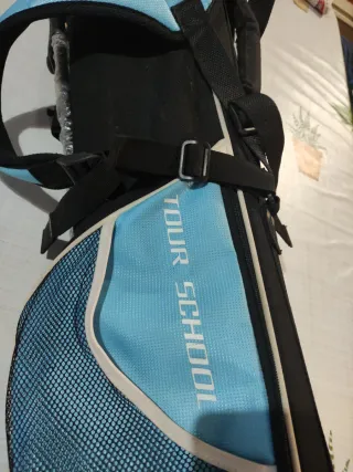 Bolsa de palos de golf azul y negra