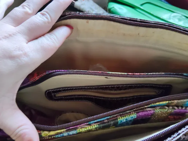 Bolso Multicolor con Diseño Patchwork