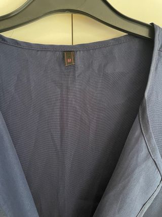 Camisa sin mangas azul marino