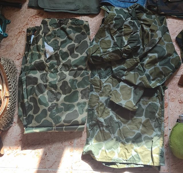 Conjunto Pantalón y Chaqueta Camuflaje