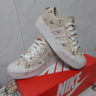 Zapatillas Adidas Nizza T39 1/3 Plataforma.