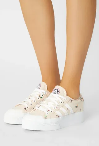 Zapatillas Adidas Nizza T39 1/3 Plataforma.