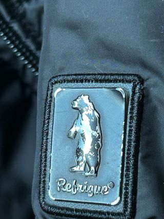 Piumino nero donna con cappuccio