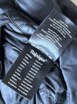 Piumino nero donna con cappuccio