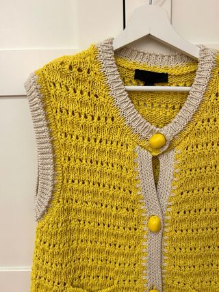 Chaleco punto amarillo beige S/M