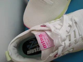 Zapatillas Mustang Mujer Blancas y Rosas