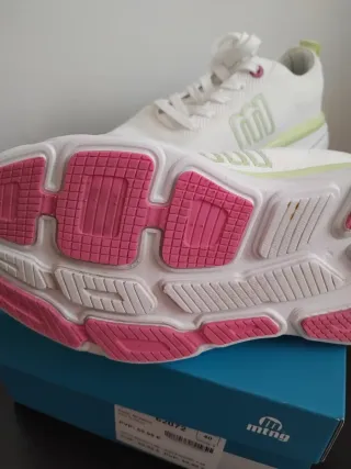 Zapatillas Mustang Mujer Blancas y Rosas