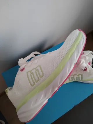 Zapatillas Mustang Mujer Blancas y Rosas