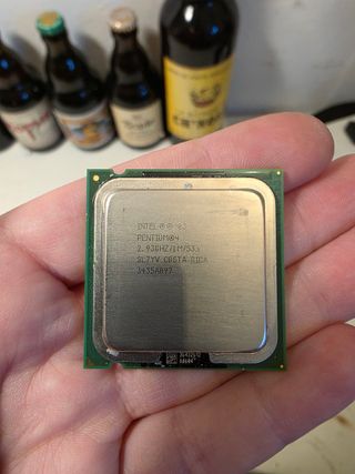 Processore Intel Pentium IV 4 2.93GHz SL7YV CPU