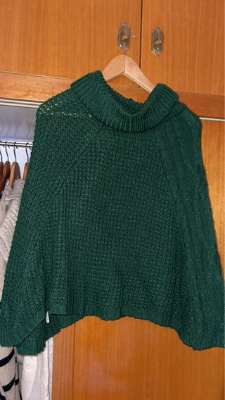 Poncho tejido verde talla única