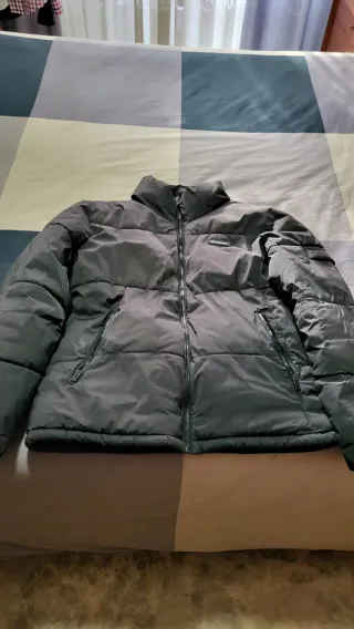 Chaqueta acolchada hombre negra