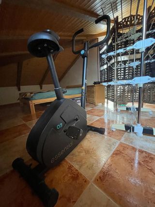 Bicicleta Estacionaria Essential 03