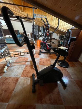 Bicicleta Estacionaria Essential 03