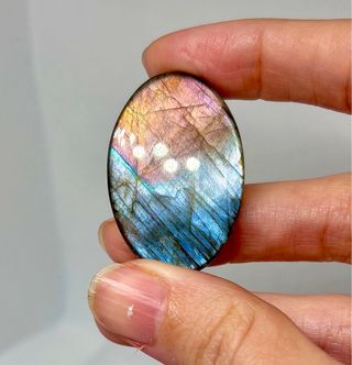 Labradorita Multicolor cabujon