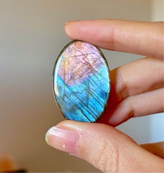 Labradorita Multicolor cabujon