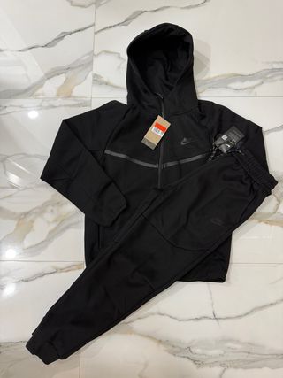 Conjunto Nike Tech Negro