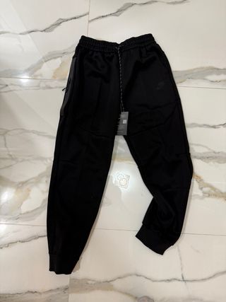 Conjunto Nike Tech Negro