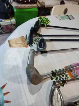 Palos de golf variados 25 € cada uno