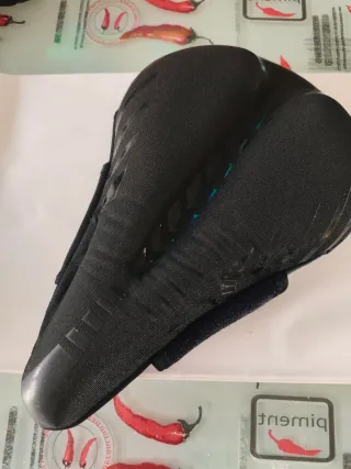 Funda sillín bicicleta negra