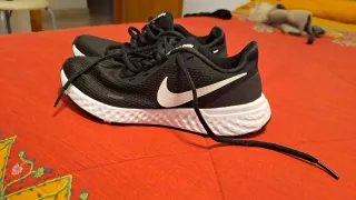 Scarpe sportive Nike nere e bianche