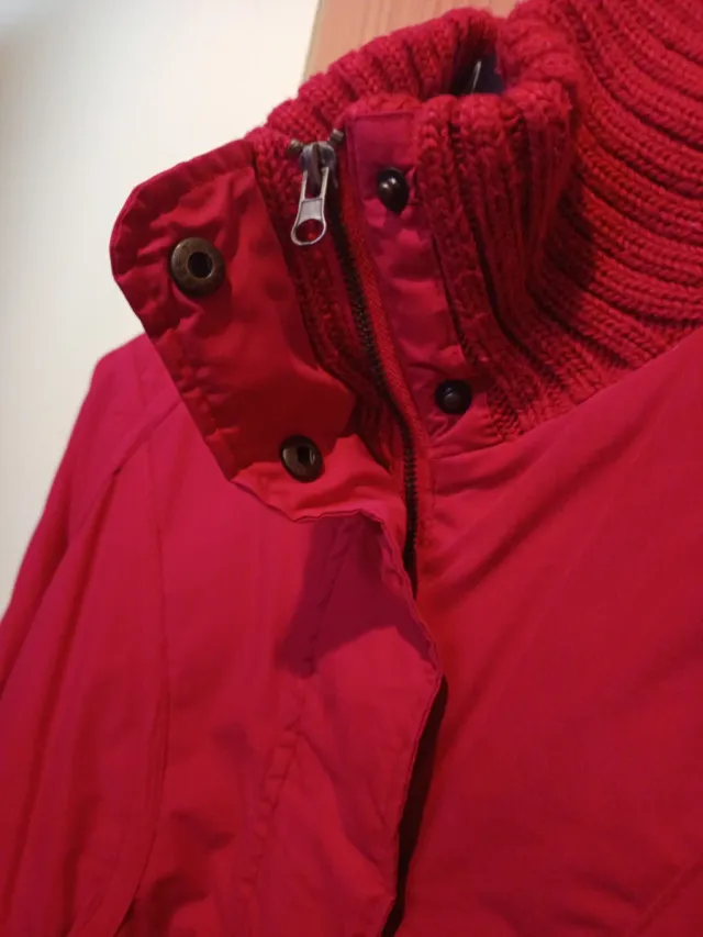 Cazadora roja mujer super calentita.