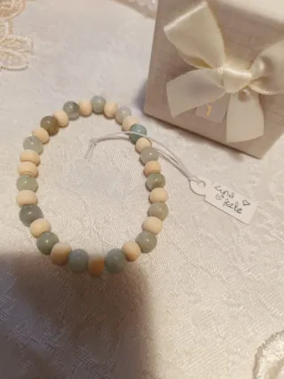 Bracciale perline beige e verdi
