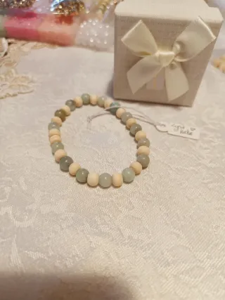 Bracciale perline beige e verdi