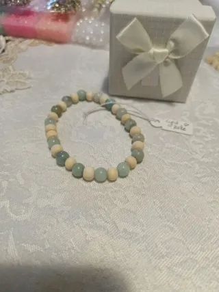 Bracciale perline beige e verdi