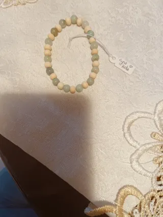 Bracciale perline beige e verdi