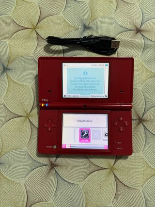 Nintendo DSi Rossa