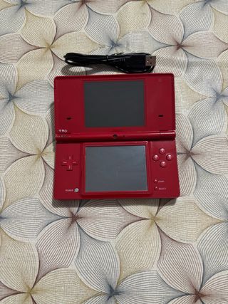 Nintendo DSi Rossa