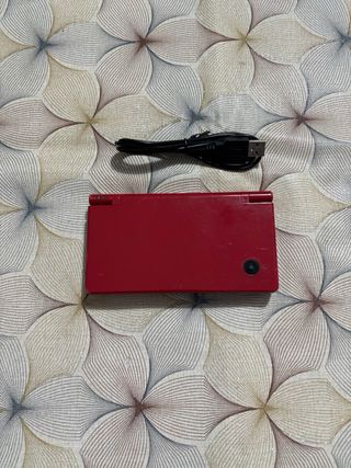 Nintendo DSi Rossa