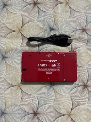 Nintendo DSi Rossa