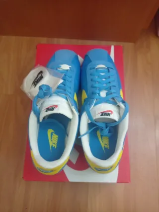 Zapatillas Nike Cortez Azul y Amarillo
