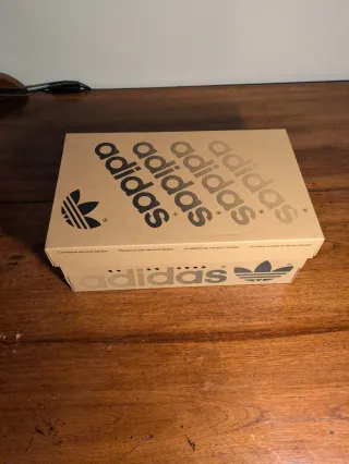 Zapatillas Adidas Naranja y Negro