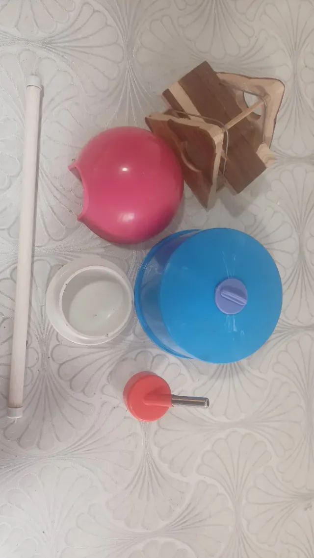 Jaula para hámster gris y rosa