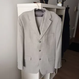 Traje de caballero gris