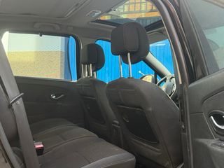 POCOS KM🟢Renault Scenic 2009