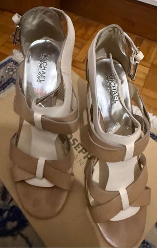 Sandalias Michael Kors Beige y Marrón