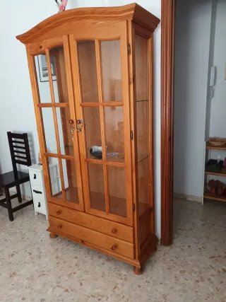 Mueble vitrina de madera con cajones 1'90 de alto