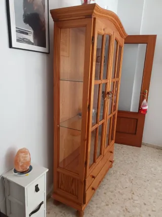 Mueble vitrina de madera con cajones 1'90 de alto