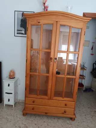 Mueble vitrina de madera con cajones 1'90 de alto
