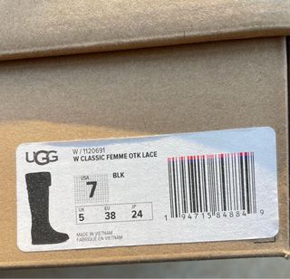 UGG Classic Femme OTK Lace.