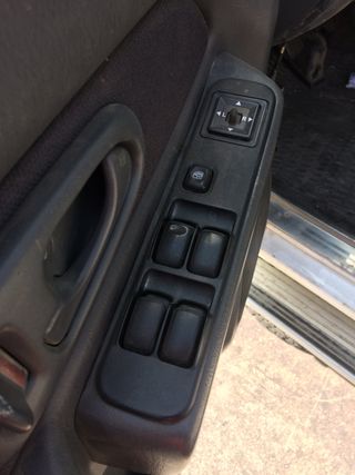 Elevalunas del Mitsubishi L200