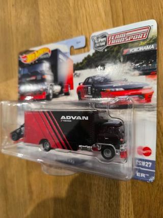 Hot Wheels Team Transport Advan Nissan