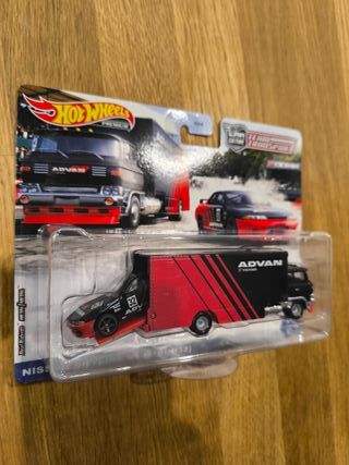 Hot Wheels Team Transport Advan Nissan