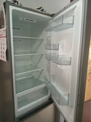 Frigorífico plateado