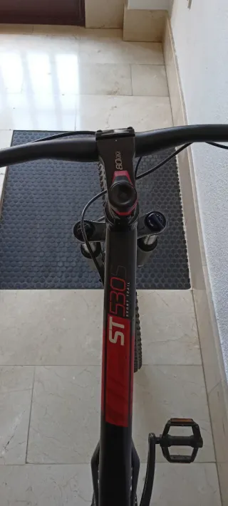 Bicicleta Rockrider 530 Negra y Roja