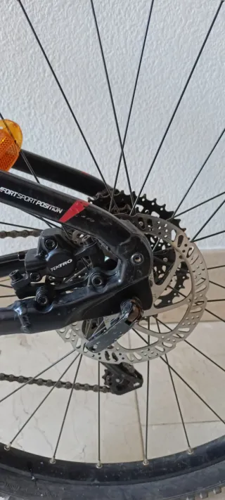 Bicicleta Rockrider 530 Negra y Roja